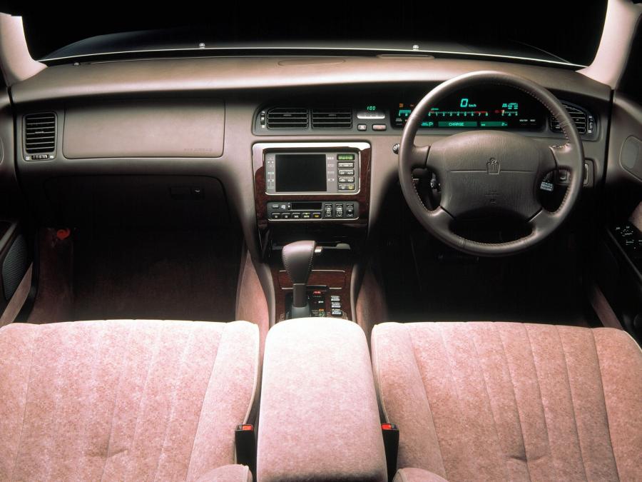  Toyota Crown Majesta 1991 года  (фото 10 из 16)